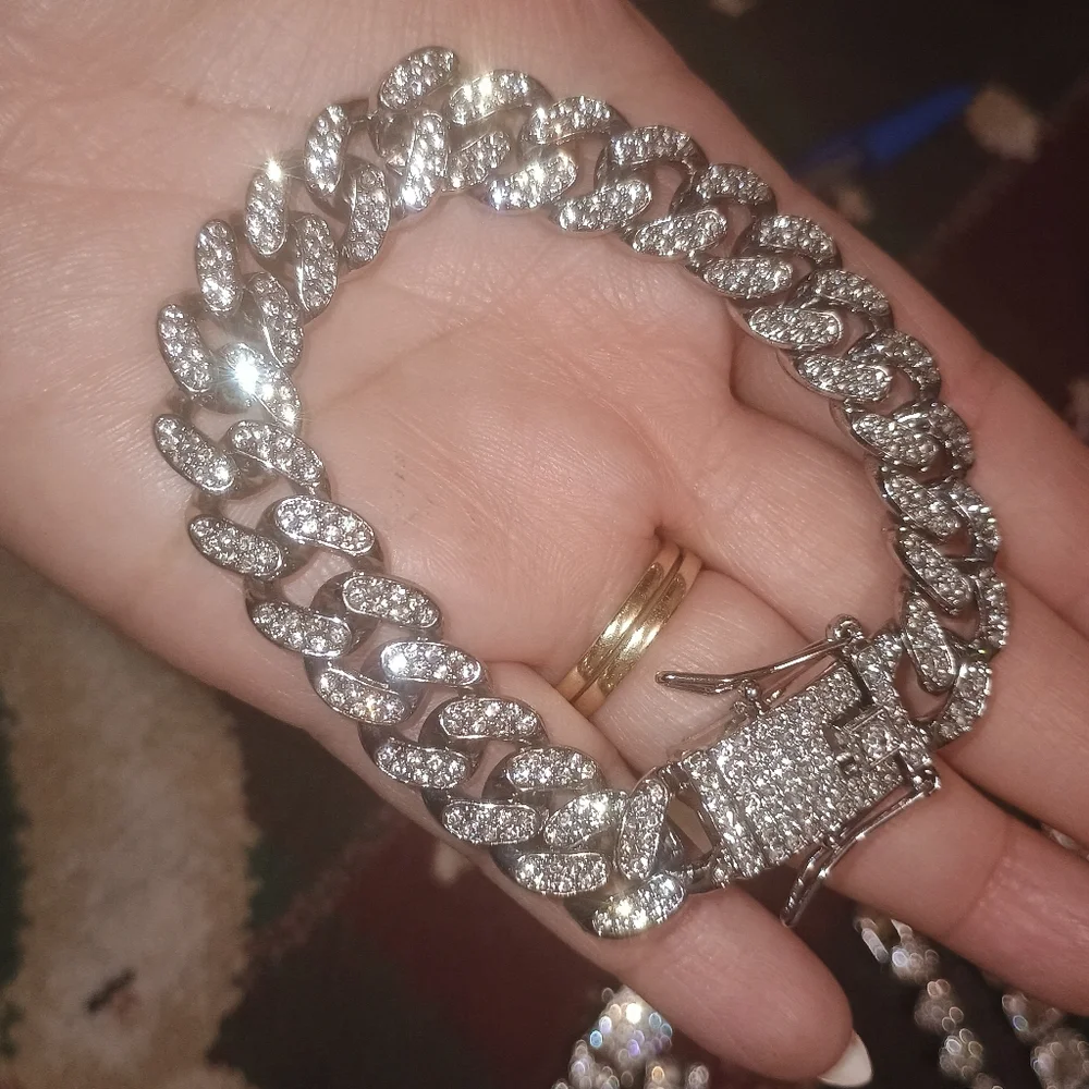 Silver Bracelet with Crystal Accents🥳🥳❌❌ - Picture 3 of 5